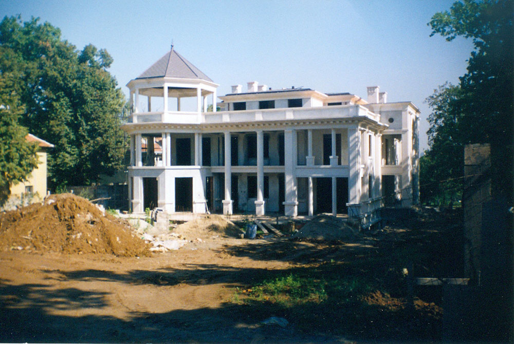 Rezidencija - Bulevar Mira